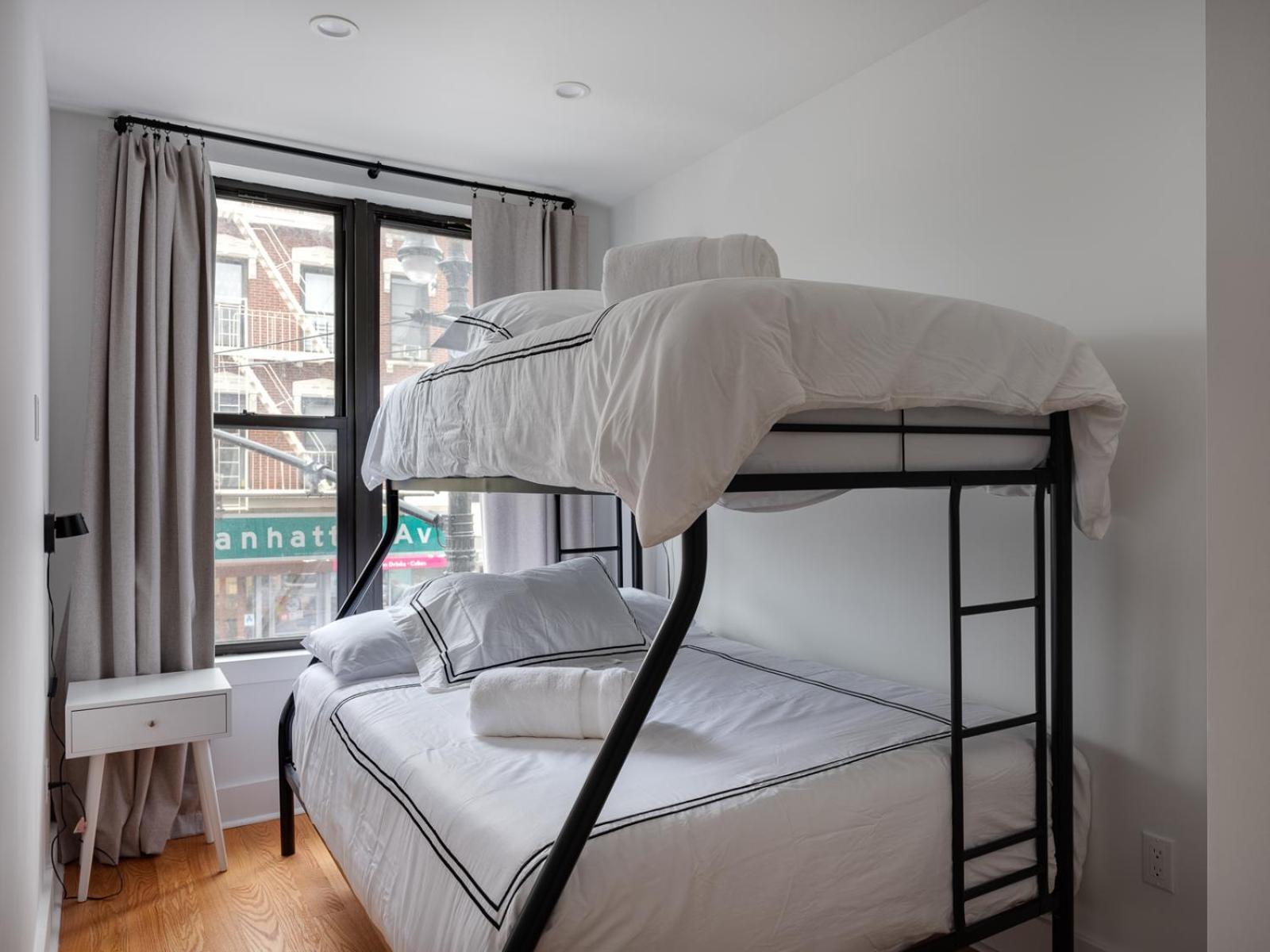 Three Bedroom Brooklynite Suite! New York Buitenkant foto